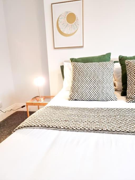 Apartament Gorgeous Newly Renovated 2 Double Bed Flat Swansea Zewnętrze zdjęcie
