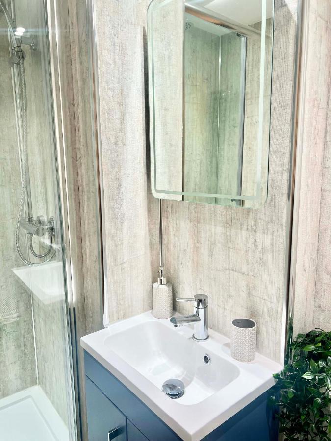 Apartament Gorgeous Newly Renovated 2 Double Bed Flat Swansea Zewnętrze zdjęcie